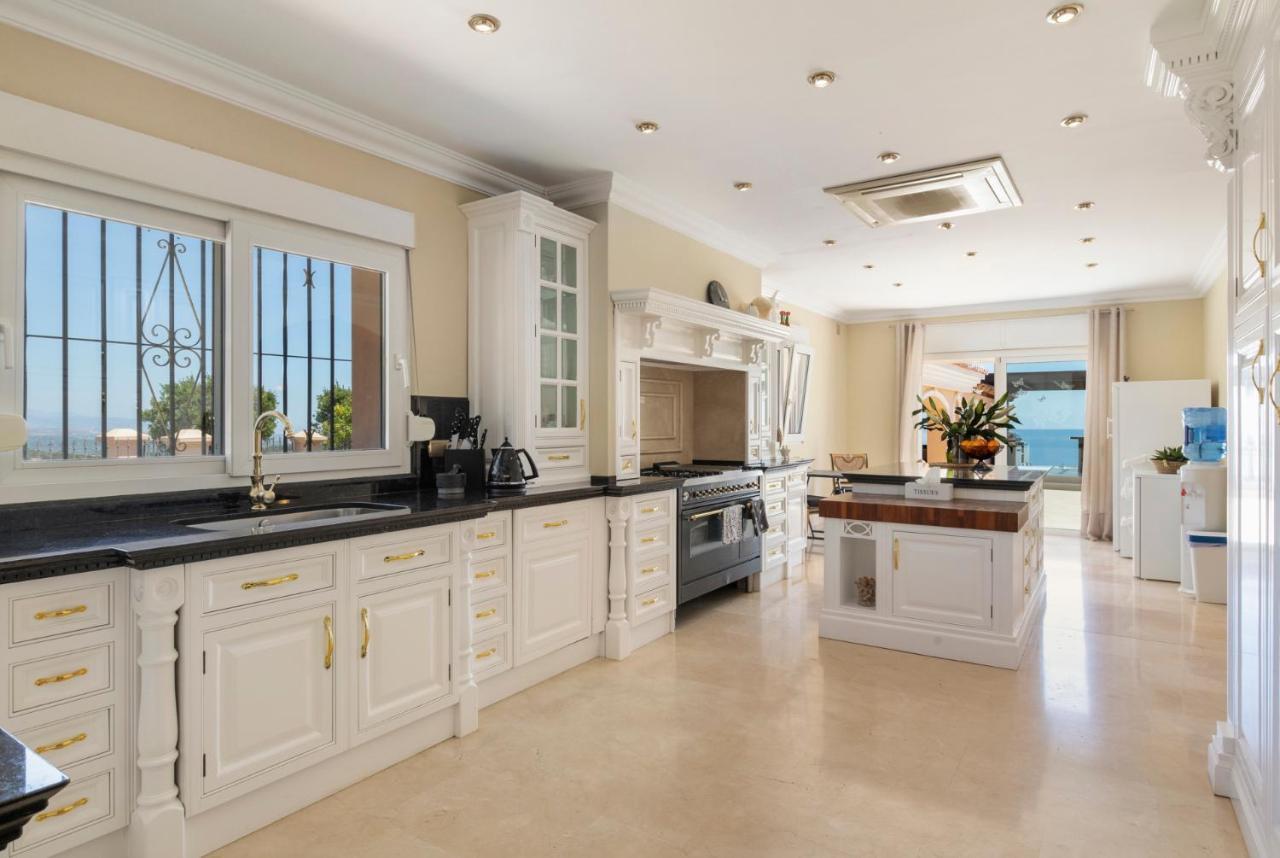 Luxury Villa Bellagio Estepona (Adults Only) Exteriör bild